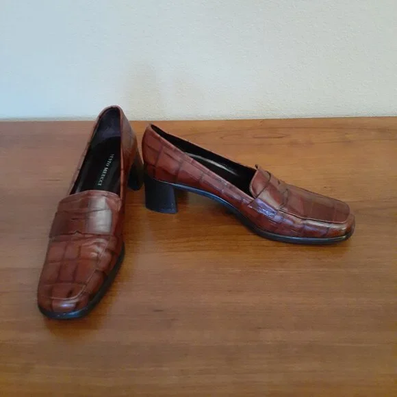 Sesto Meucci Penny Loafer Heels - Picture 6 of 12